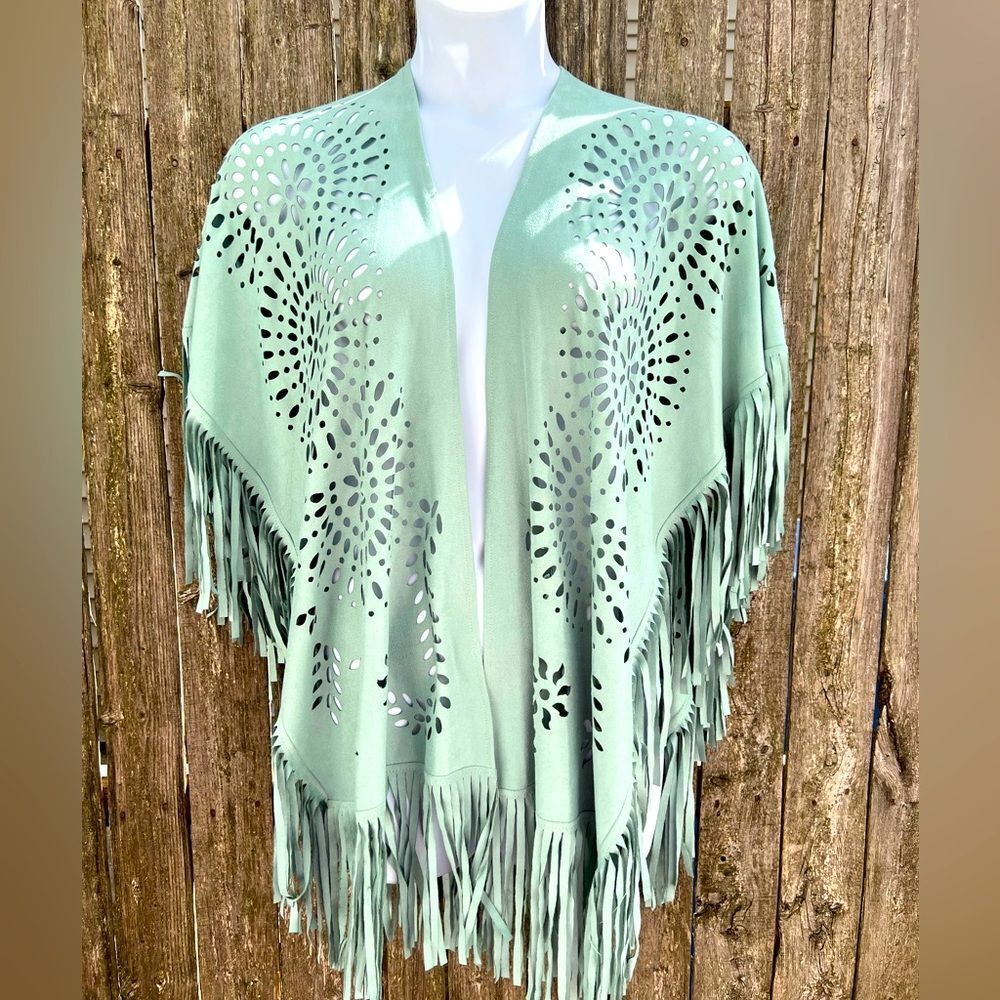 Cut Out Faux Suede Green Shawl O/S